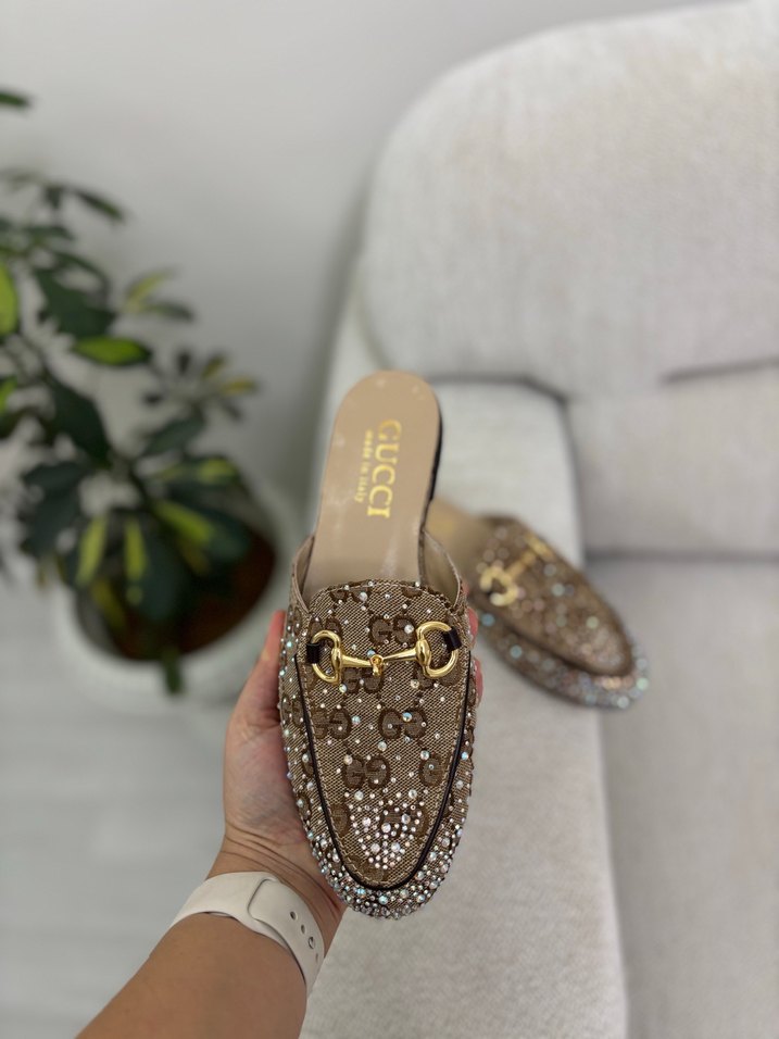 Kahverengi Süet Tokalı Kadın Terlik - Görsel 2