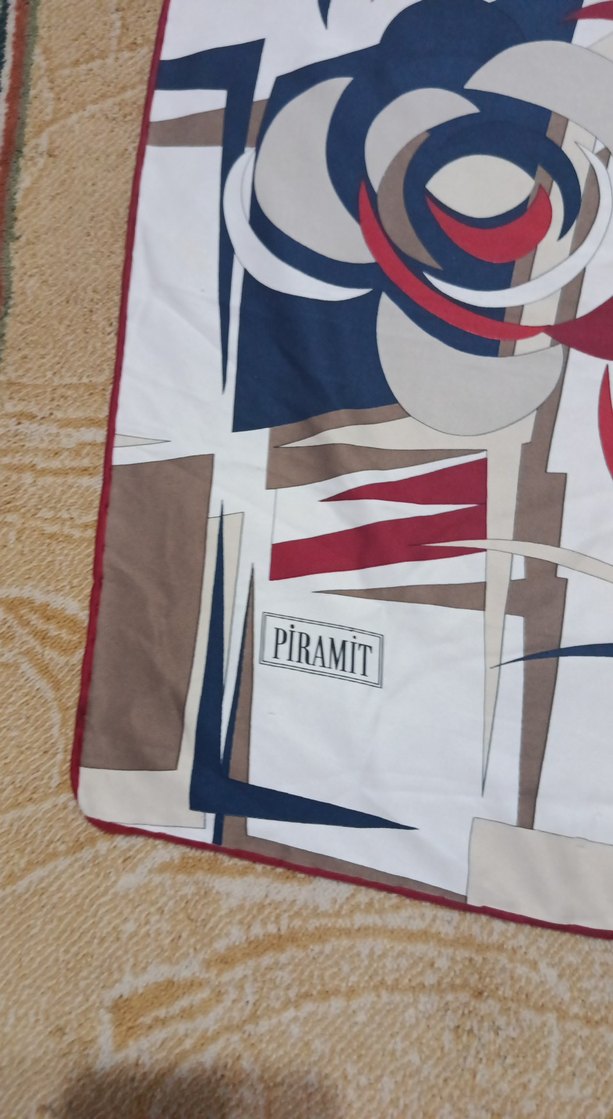 Kadın Çok Renkli Baskılı Retro Eşarp - Görsel 2