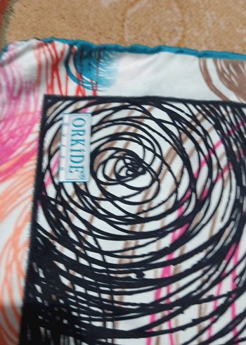 Renkli Retro Kadın Fular - Görsel 2