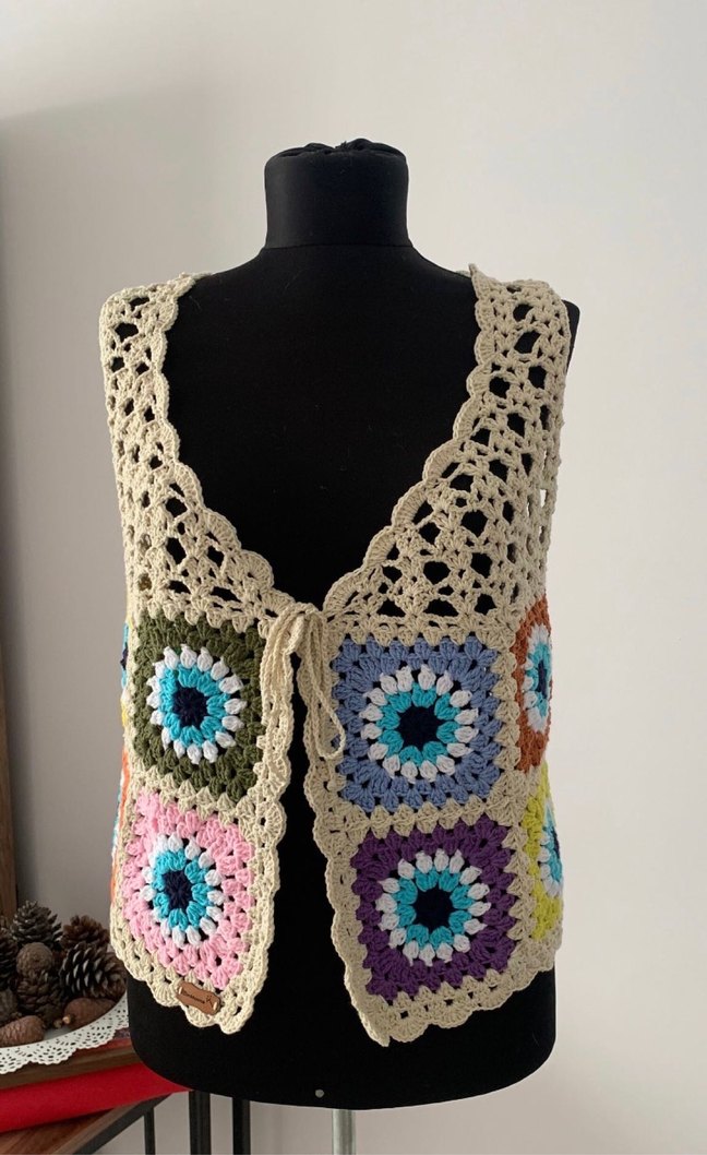 El Yapımı Renkli Örgü Bohem Kolsuz Mini Yelek - Görsel 3
