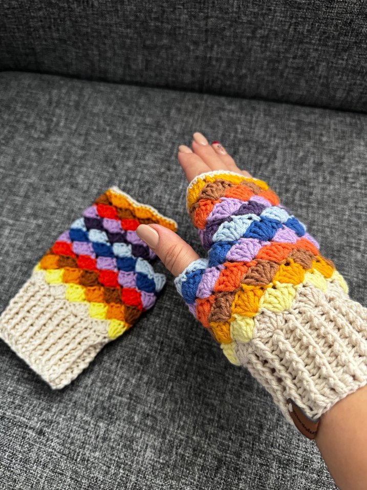 Renkli Bohem Örgü Parmaksız Kadın Eldiven - Görsel 2