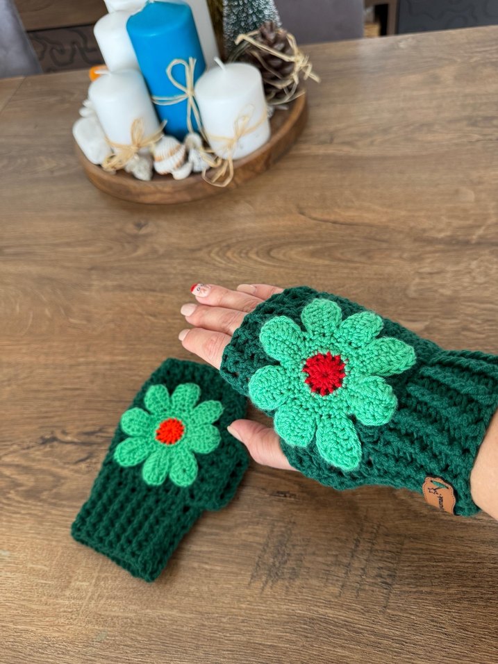 Renkli Çiçek Desenli Örgü Kadın Eldiven - Görsel 2