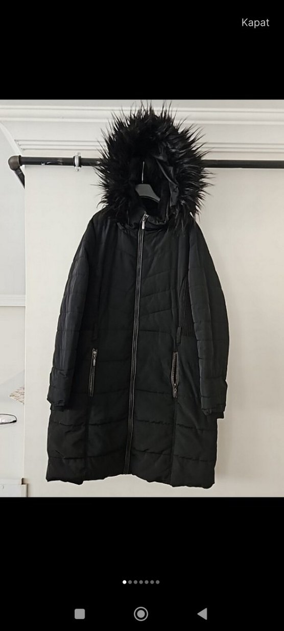 Kürk Detaylı Siyah Kadın Uzun Kışlık Mont - Görsel 3