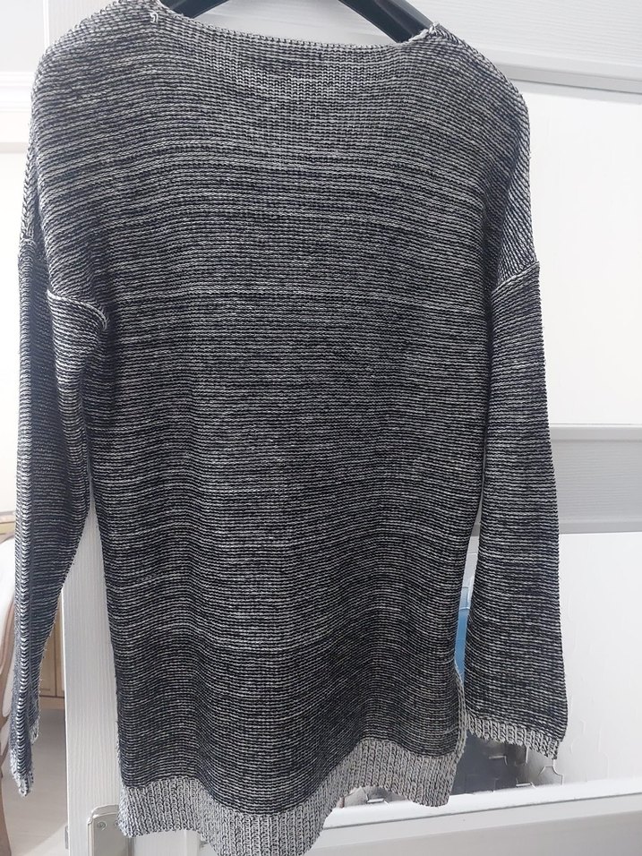 Koton Marka Gri Örgü Kafatası Desenli Kadın Kazak - Görsel 3