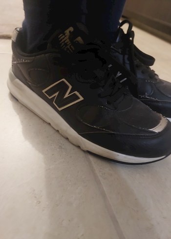 New Balance 109 Marka Siyah Bağcıklı Kadın Spor Ayakkabı - Görsel 3