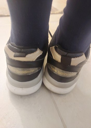 New Balance 109 Marka Siyah Bağcıklı Kadın Spor Ayakkabı - Görsel 4