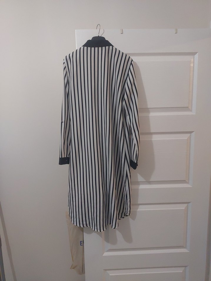 Defacto Marka 38 Beden Kadın Siyah-Beyaz Çizgili Uzun Gömlek - Görsel 4