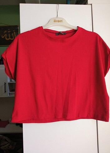 Kırmızı crop