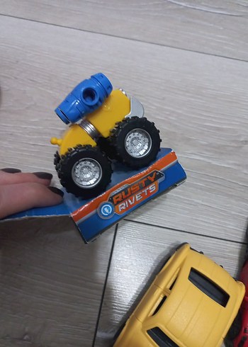 Renkli Oyuncak Arabalar Seti - Görsel 2