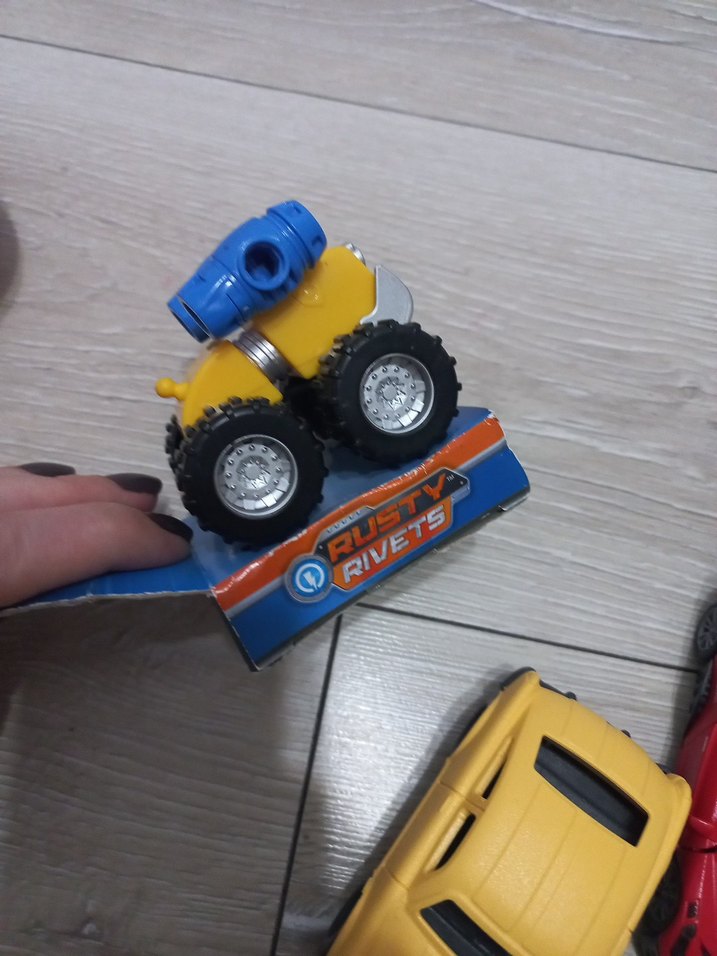 Renkli Oyuncak Arabalar Seti - Görsel 2