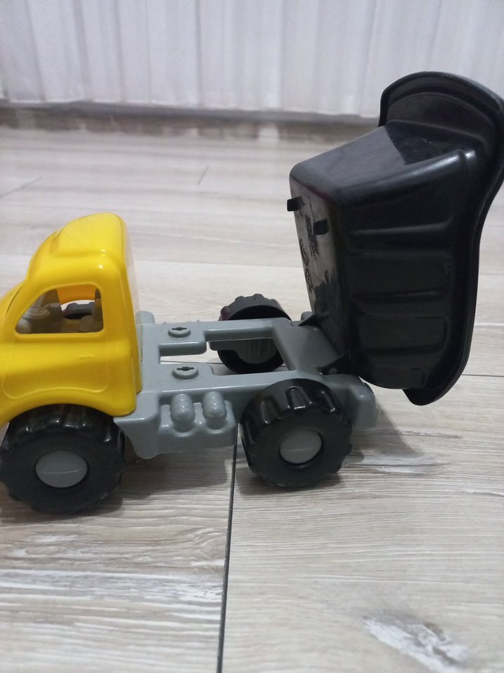 Sarı Siyah Plastik Oyuncak Kamyon - Görsel 2