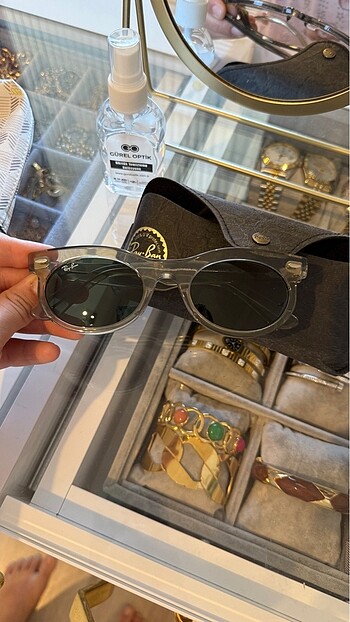Rayban güneş gözlüğü