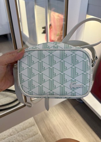Lacoste çanta