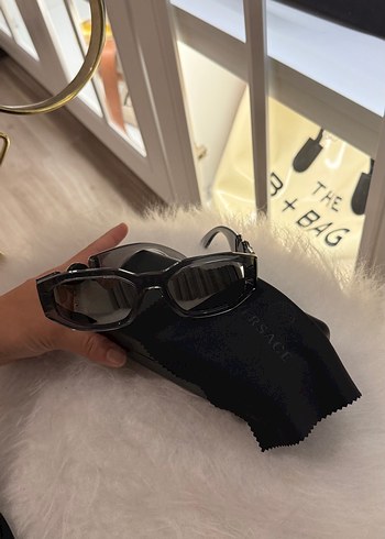 Beden altın Renk Versace Kadın Klasik Gold Tokalı Gözlük