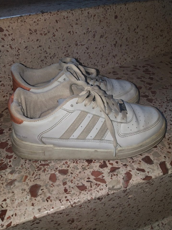 Beyaz Bağcıklı Kadın Spor Ayakkabı - Görsel 3