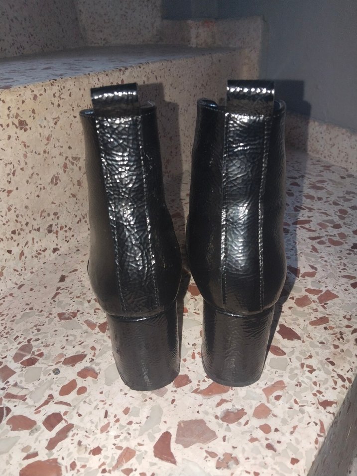 Parlak Siyah Deri Stiletto Yılan Desenli Bot - Görsel 3