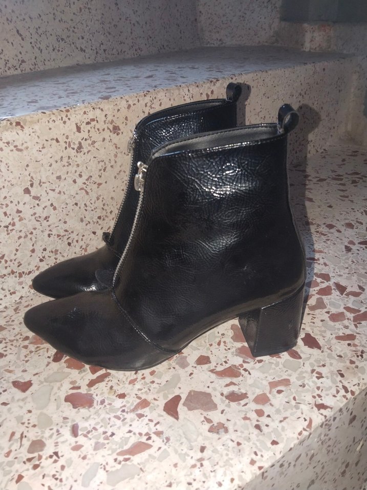 Parlak Siyah Deri Stiletto Yılan Desenli Bot - Görsel 5
