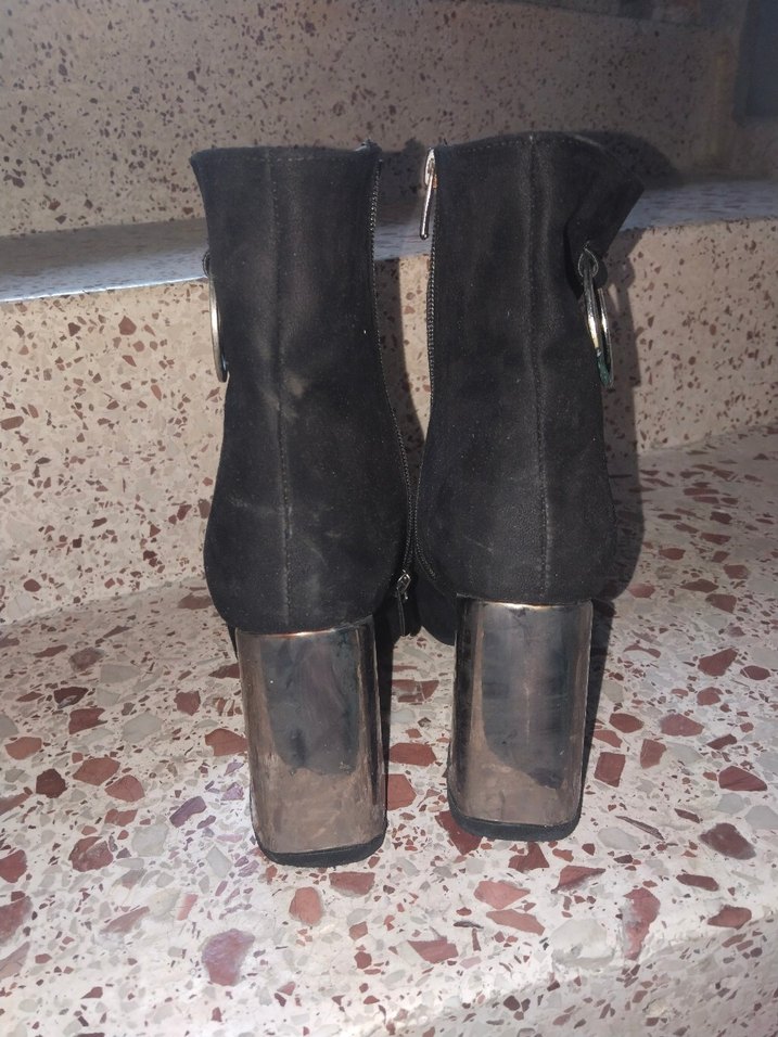 Siyah Süet Tokalı Kadın Bot - Görsel 4