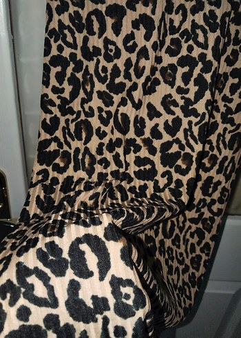 Leopar Desenli V Yakalı Uzun Elbise - Görsel 3