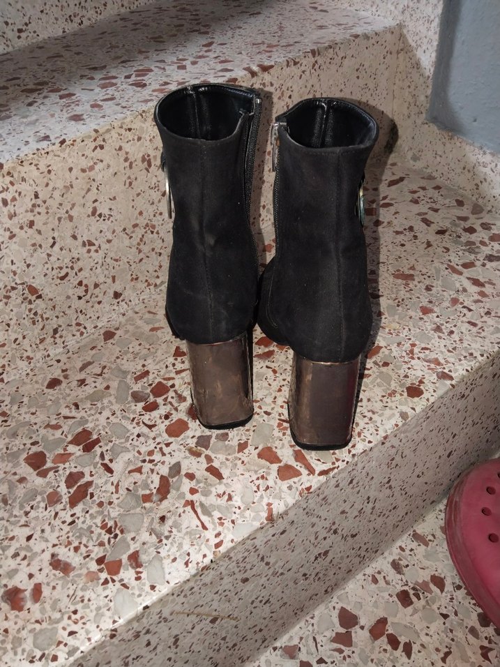 Siyah Süet Tokalı Blok Topuklu Kadın Bot - Görsel 3