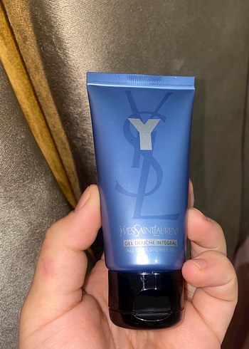 Yves Saint Laurent Erkek shower gel - Görsel 2