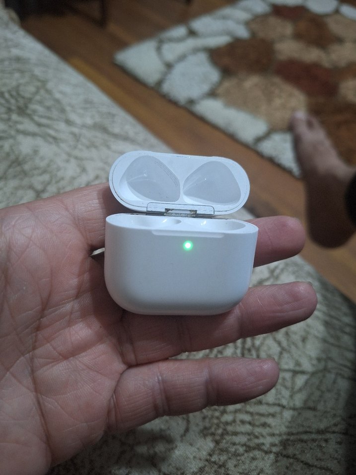 airpods 4. nesil Şarj Kutusu - Görsel 2