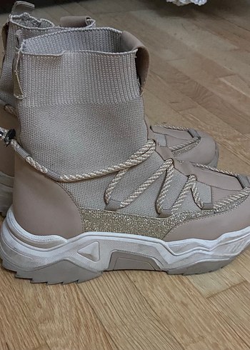 Bej Bağcıklı  Kadın Bot - Görsel 2