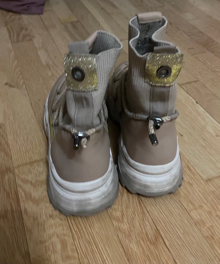 Bej Bağcıklı  Kadın Bot - Görsel 3