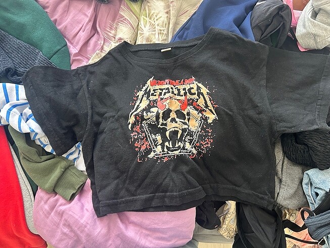 metallica crop