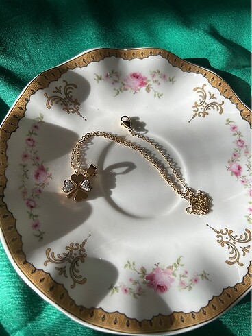 swarovski Yonca desenli kolye çelik kolye