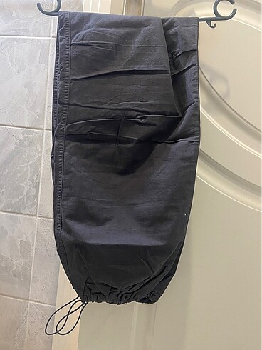 26 Beden gri Renk Paraşüt pantolon Stradivarius
