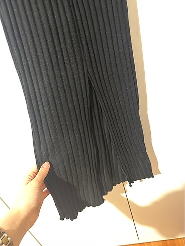 Zara Siyah önden yırtmaçlı zara elbise
