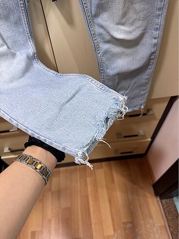 40 Beden Bershka buz mavisi jean