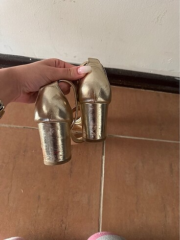 39 Beden altın Renk Gold topuklu ayakkabı