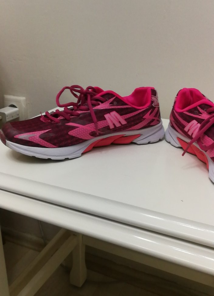 Pembe Bağcıklı Kadın Spor Ayakkabı - Görsel 3