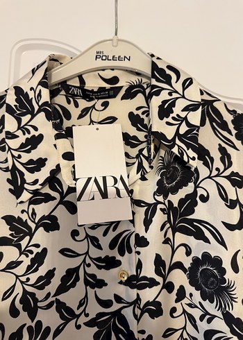 Zara Beyaz Siyah Çiçek Desenli saten gömlek