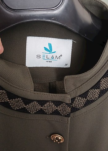 Düğmeli Haki Yeşili Kadın Uzun Pardesü - Görsel 3