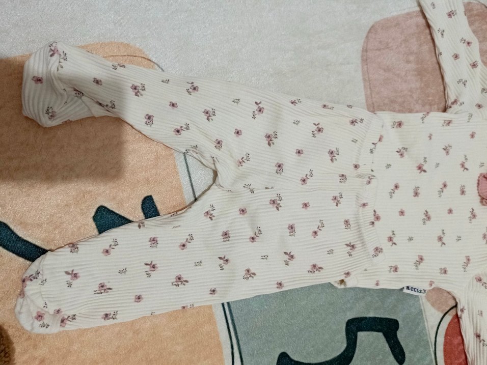 Dantel Detaylı Beyaz Bebek Takım - Görsel 3