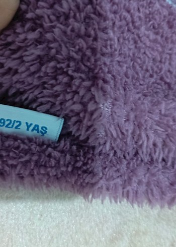 Mor Nakışlı Çocuk Polar Pijama Takımı - Görsel 3