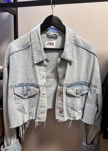Gri Düğmeli Kadın Denim Ceket