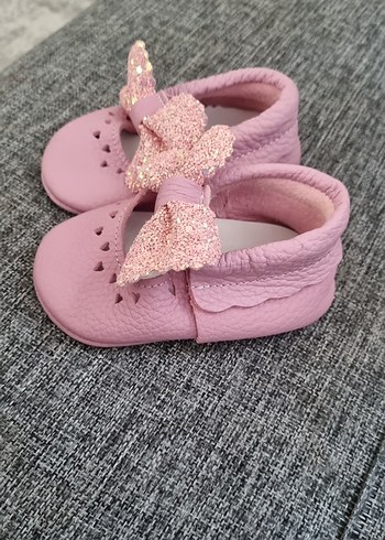 Diğer Pembe Fiyonk Detaylı Kız Babet