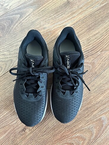 38 Beden siyah Renk Nike legend essential 2 kadın spor ayakkabı