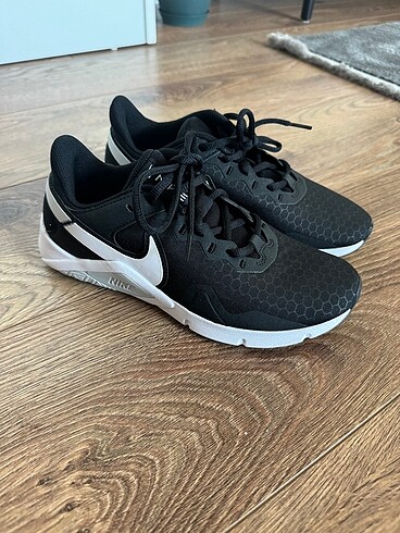 Nike legend essential 2 kadın spor ayakkabı