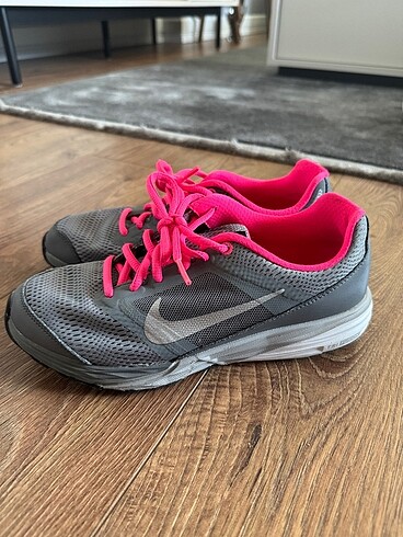Nike kadın spor ayakkabı