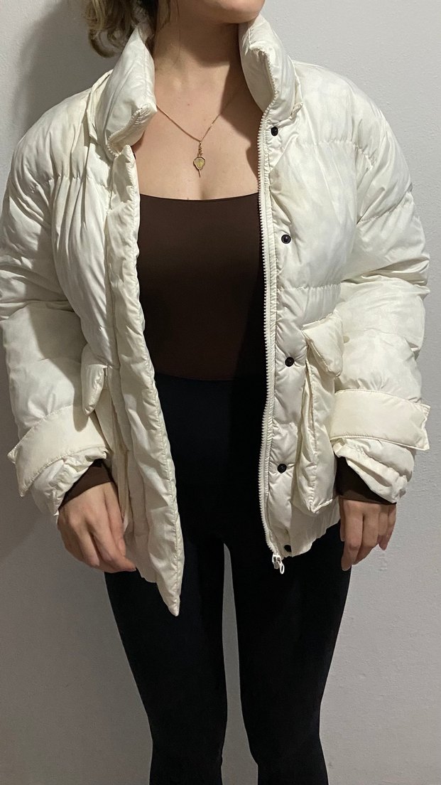 Düğmeli Beyaz Kadın Kışlık Mont - Görsel 3