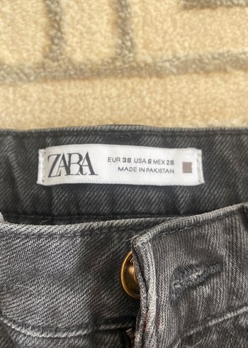 Zara Siyah Bol Kesim Mini Denim Şort