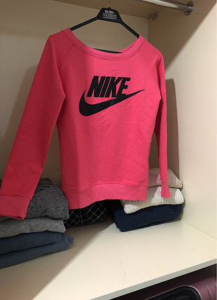 PINK SWEAT