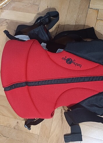 Baby2Go Bebek kanguru kırmızı 