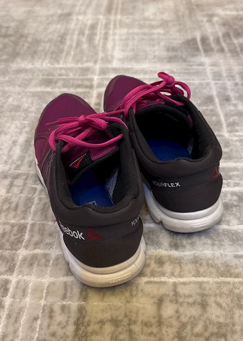 37,5 Beden Reebok spor ayakkabı