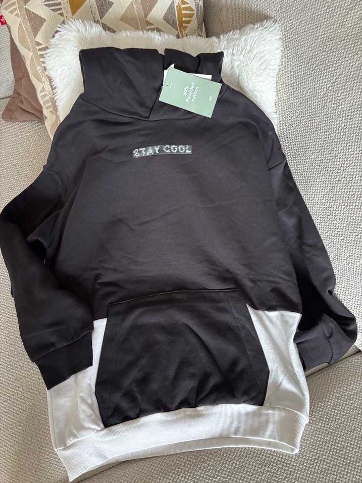 Siyah Kapüşonlu Pamuklu Sweatshirt - Görsel 3